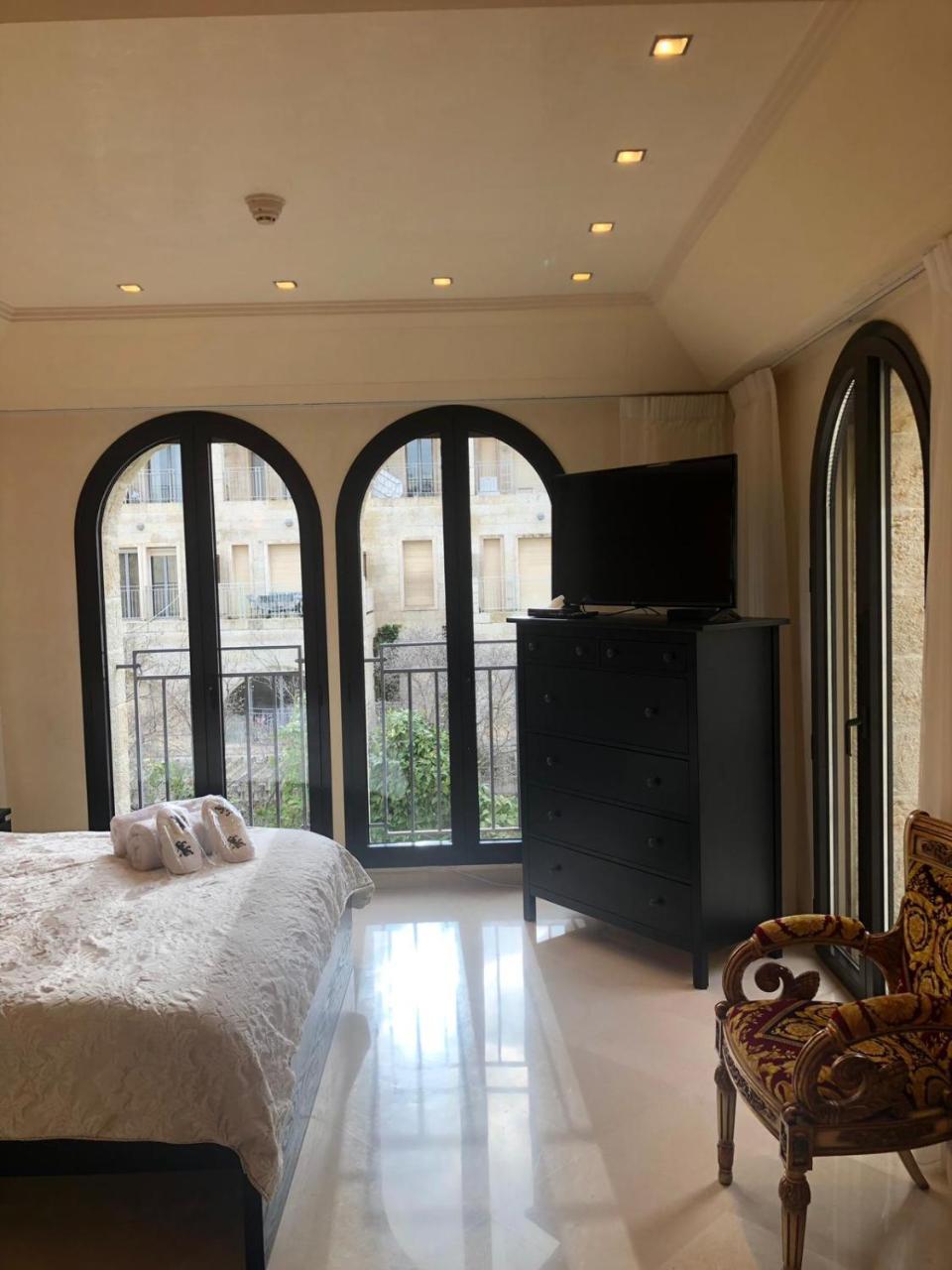 Lägenhet på 120 m² i Mamilla / King David, med 2 sovrum och 2 badrum  Jerusalem Exteriör bild