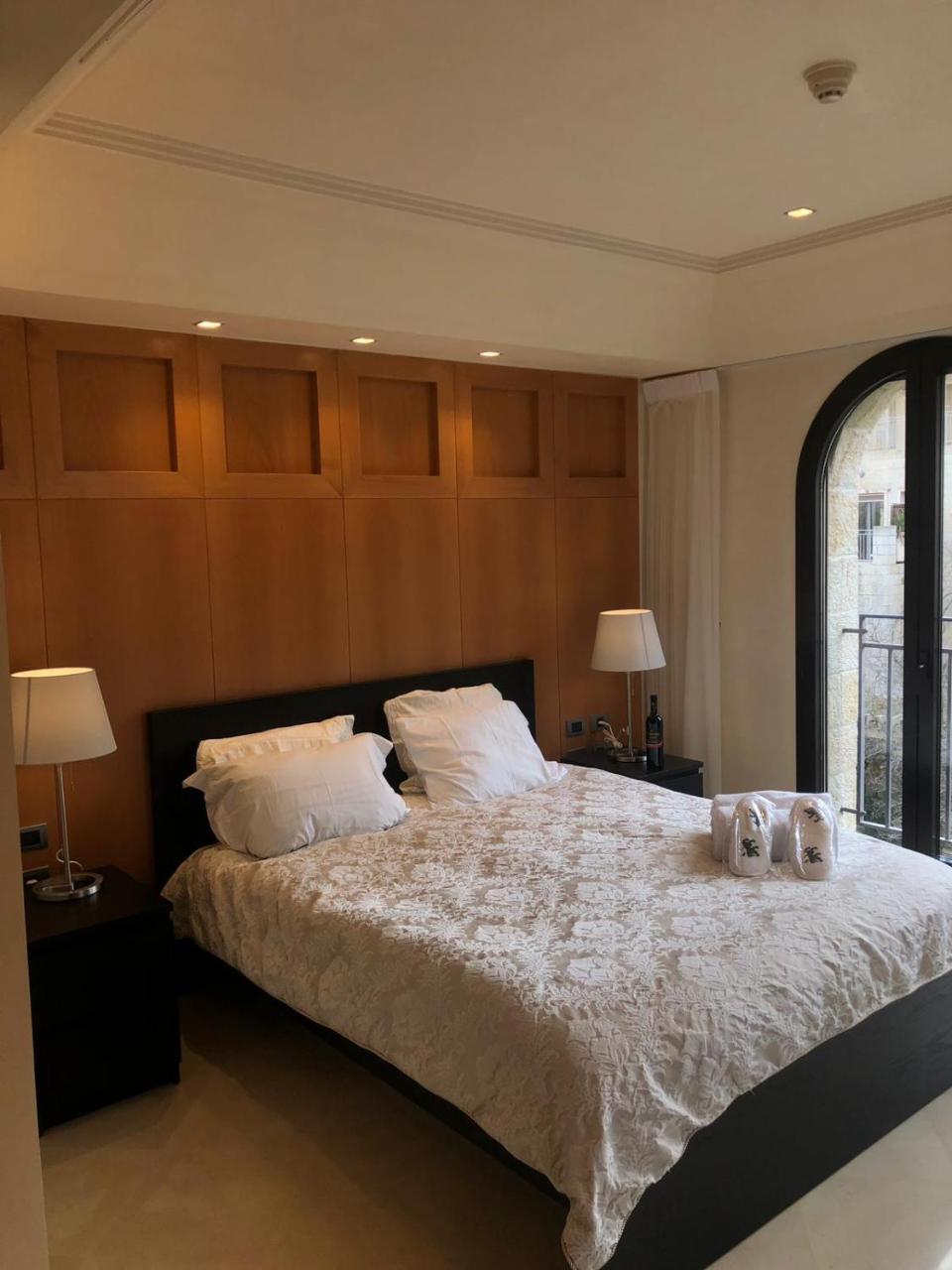 Lägenhet på 120 m² i Mamilla / King David, med 2 sovrum och 2 badrum  Jerusalem Exteriör bild