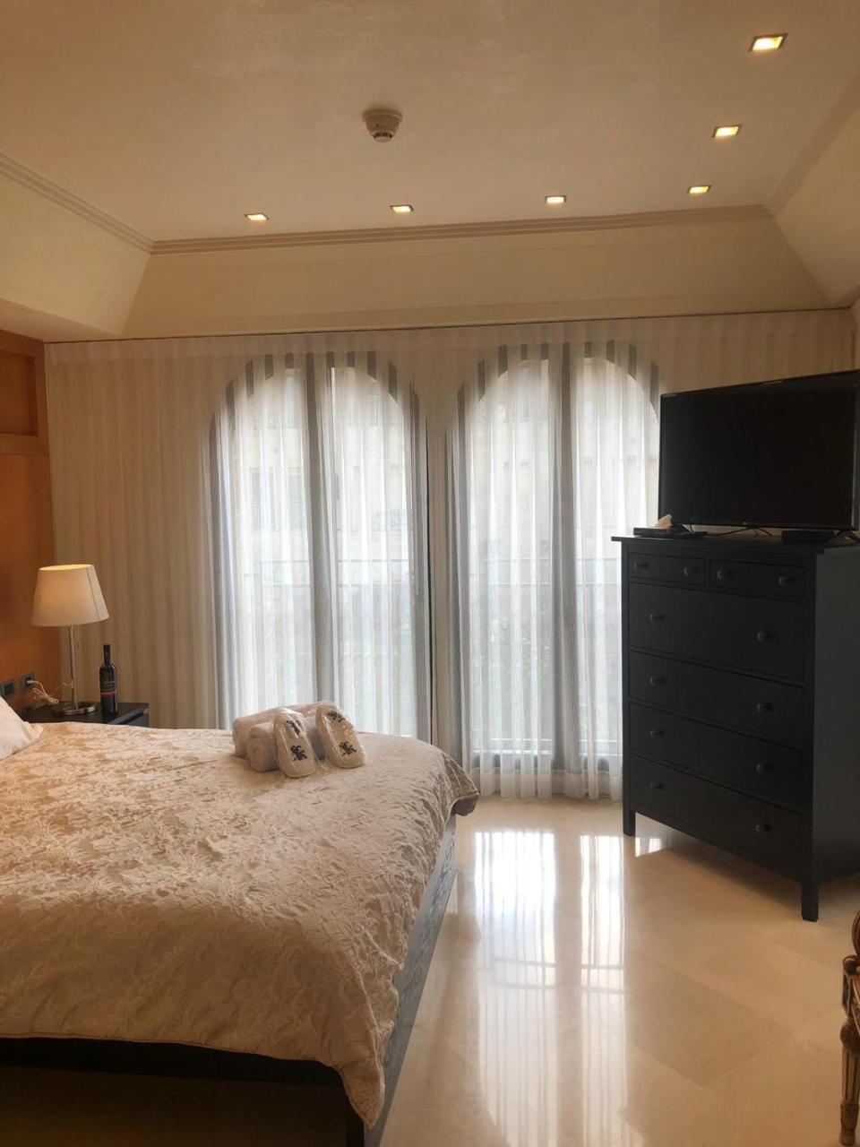Lägenhet på 120 m² i Mamilla / King David, med 2 sovrum och 2 badrum  Jerusalem Exteriör bild